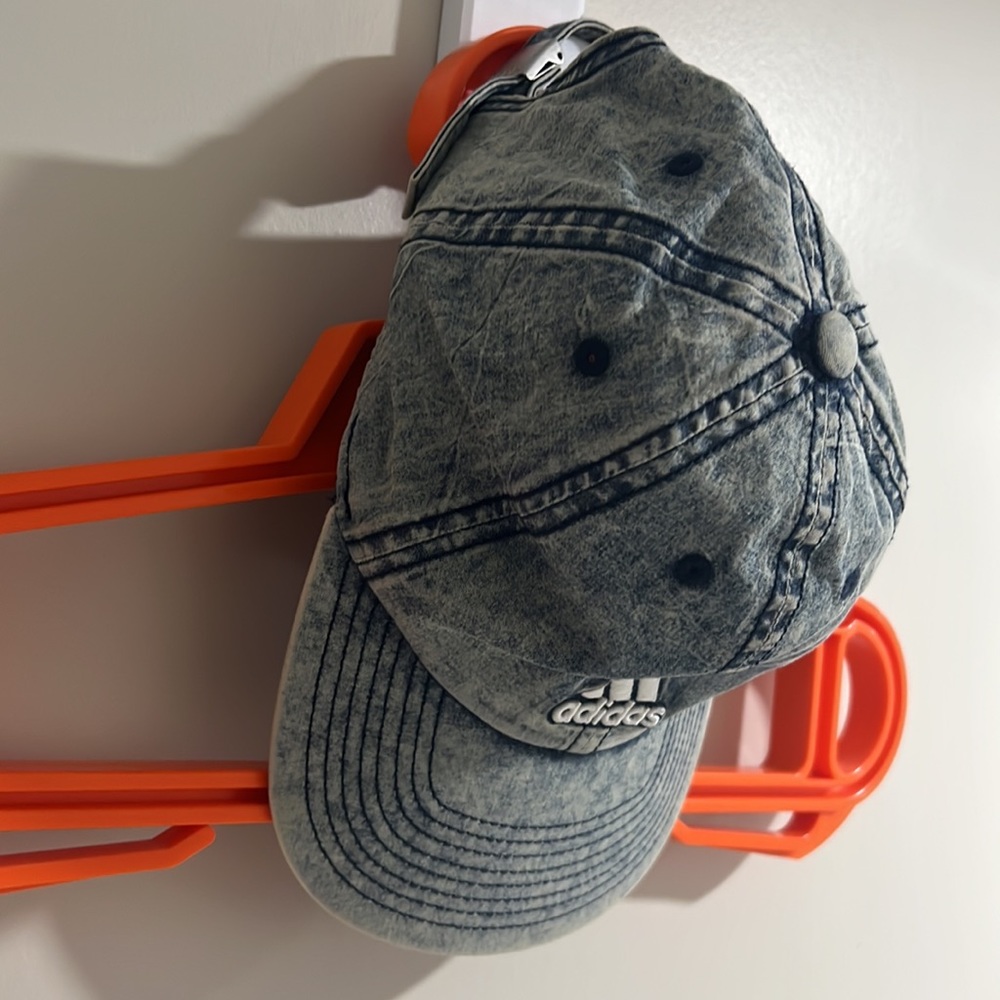 ADIDAS KIDS HAT - Picture 2 of 3